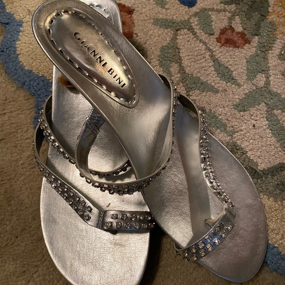 Silver Rhinestone sandals - Picture 2 of 3